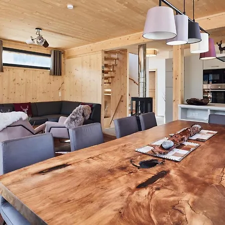 شاليه Chalets Bergeralm,