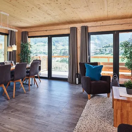 شاليه Chalets Bergeralm, *